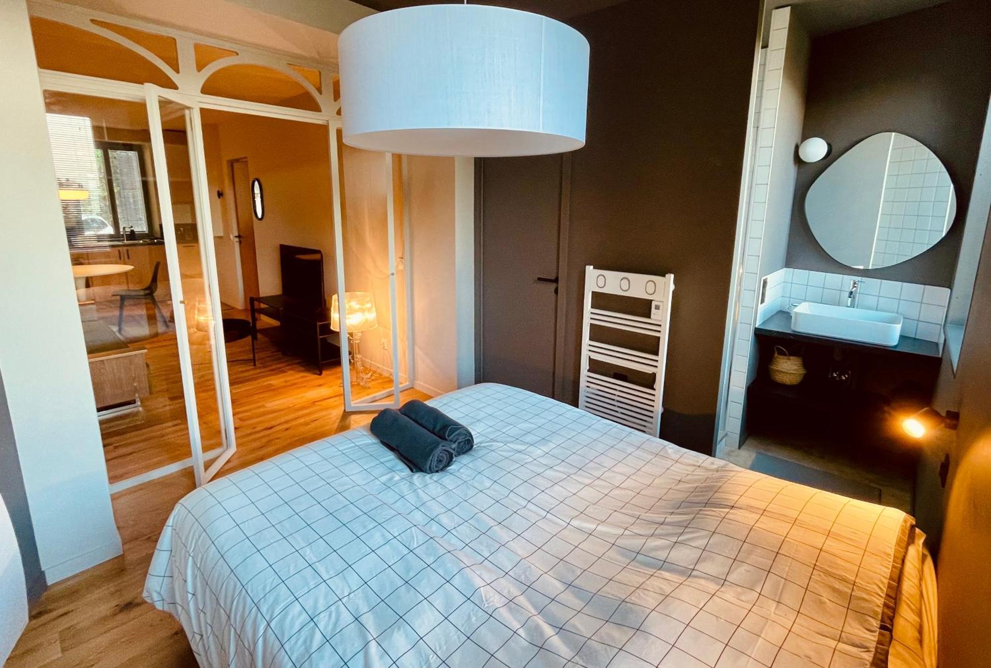 Les Suites D'Angouleme - Proche Gare Et Centre Ville - Haut De Gamme Ngoại thất bức ảnh